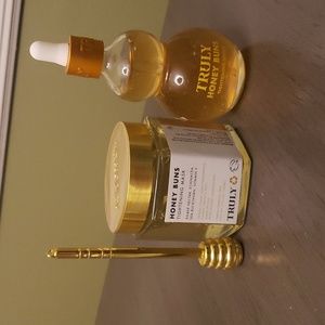 Truly Honey Buns Tightening Set - Mask, Serum, Applicator